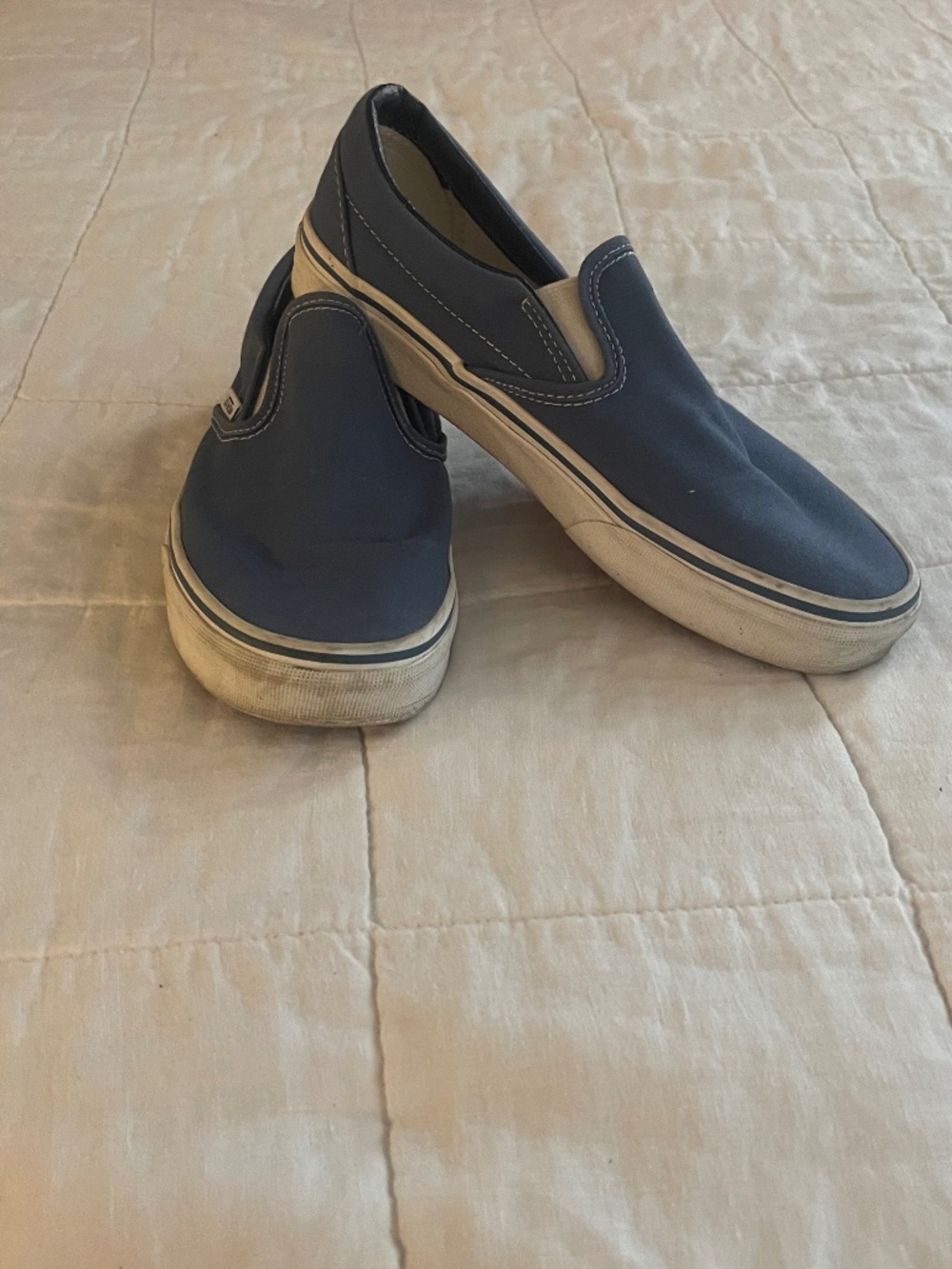 Vans Classic Slip on sneaker in navy, size 8